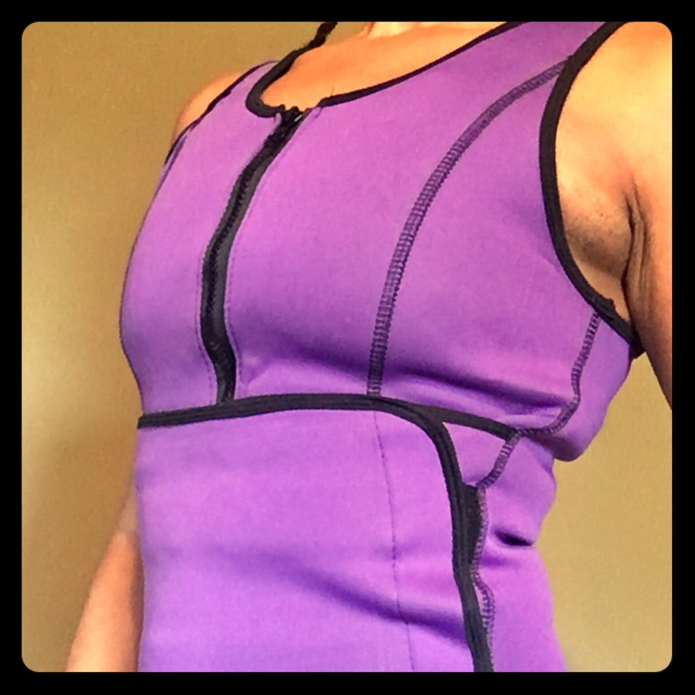 COSTUME IT! 🎃 Purple neoprene unique top
